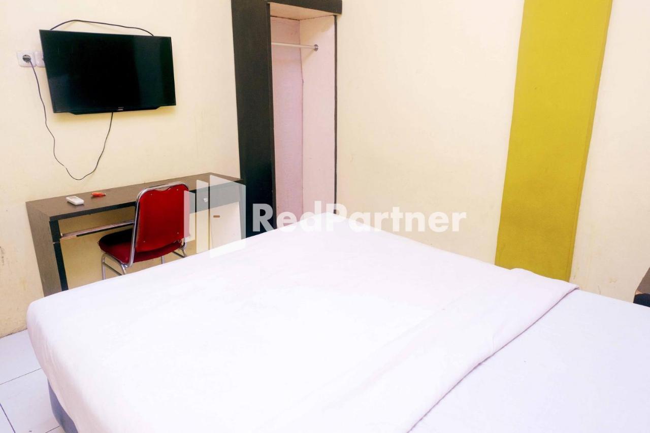 Hotel Permata Makassar Mitra Reddoorz Balangberu Buitenkant foto
