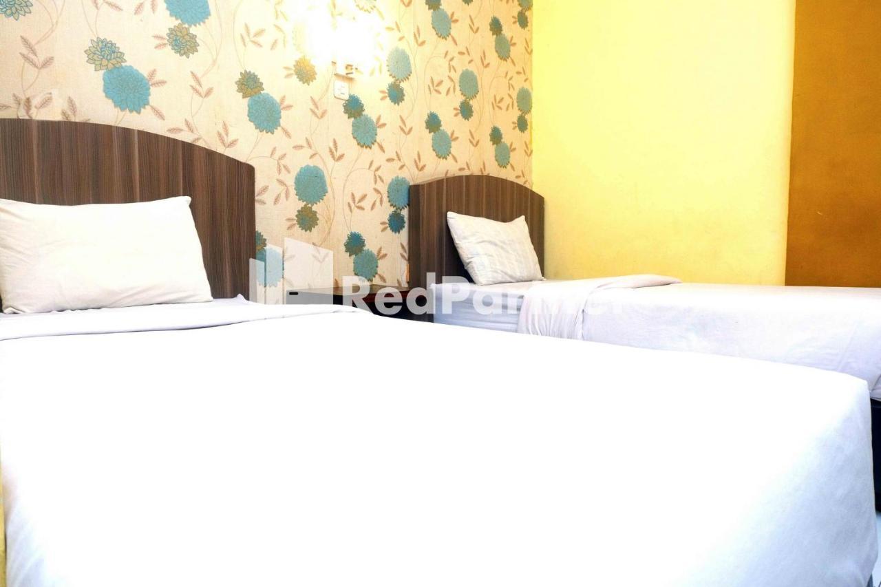 Hotel Permata Makassar Mitra Reddoorz Balangberu Buitenkant foto