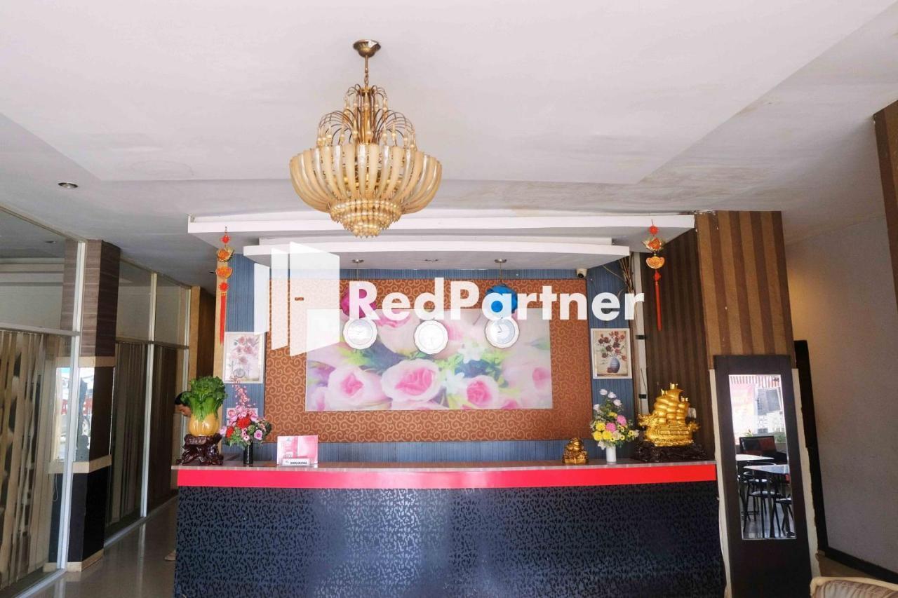 Hotel Permata Makassar Mitra Reddoorz Balangberu Buitenkant foto