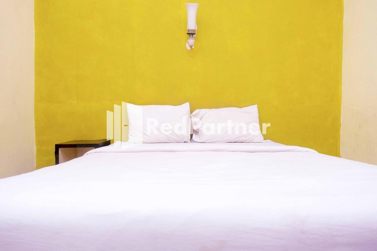 Hotel Permata Makassar Mitra Reddoorz Balangberu Buitenkant foto