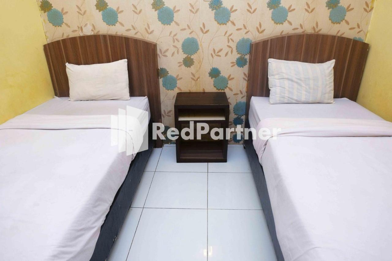 Hotel Permata Makassar Mitra Reddoorz Balangberu Buitenkant foto